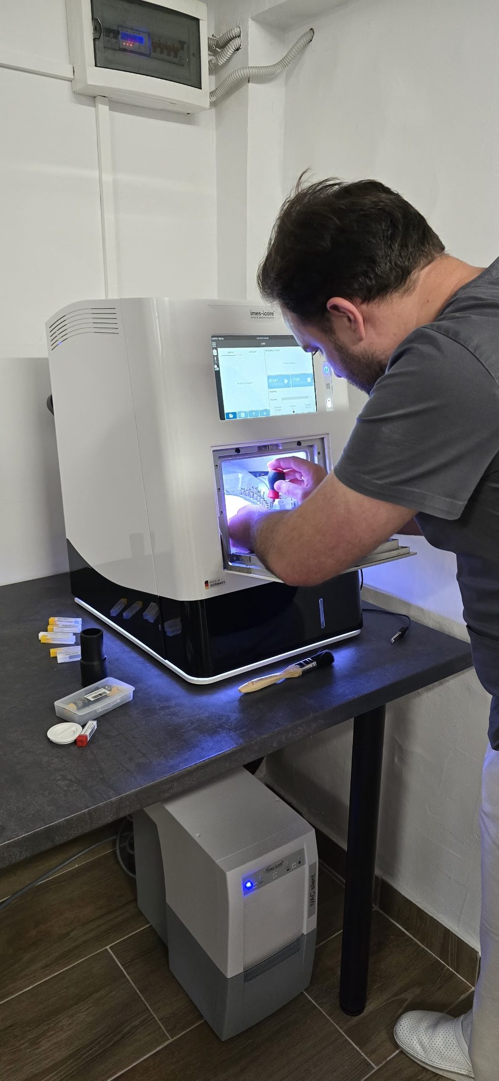 Corona in zirconio realizzata in laboratorio